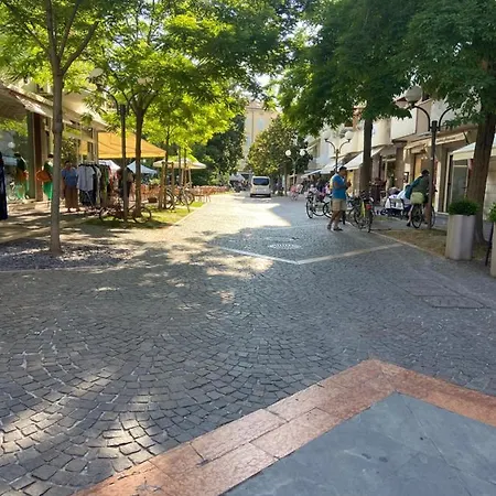 Esplanade Sea Side - Bicamere Nel Viale Pedonale Daire Grado